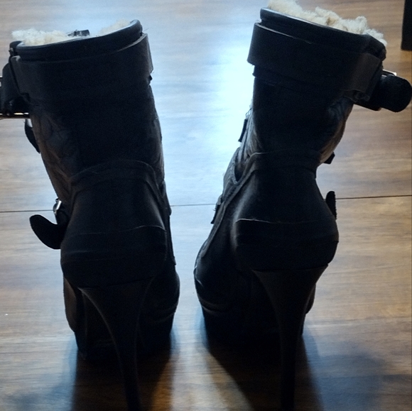 Burberry Aviator Ankle Boots - Picture 4 of 6